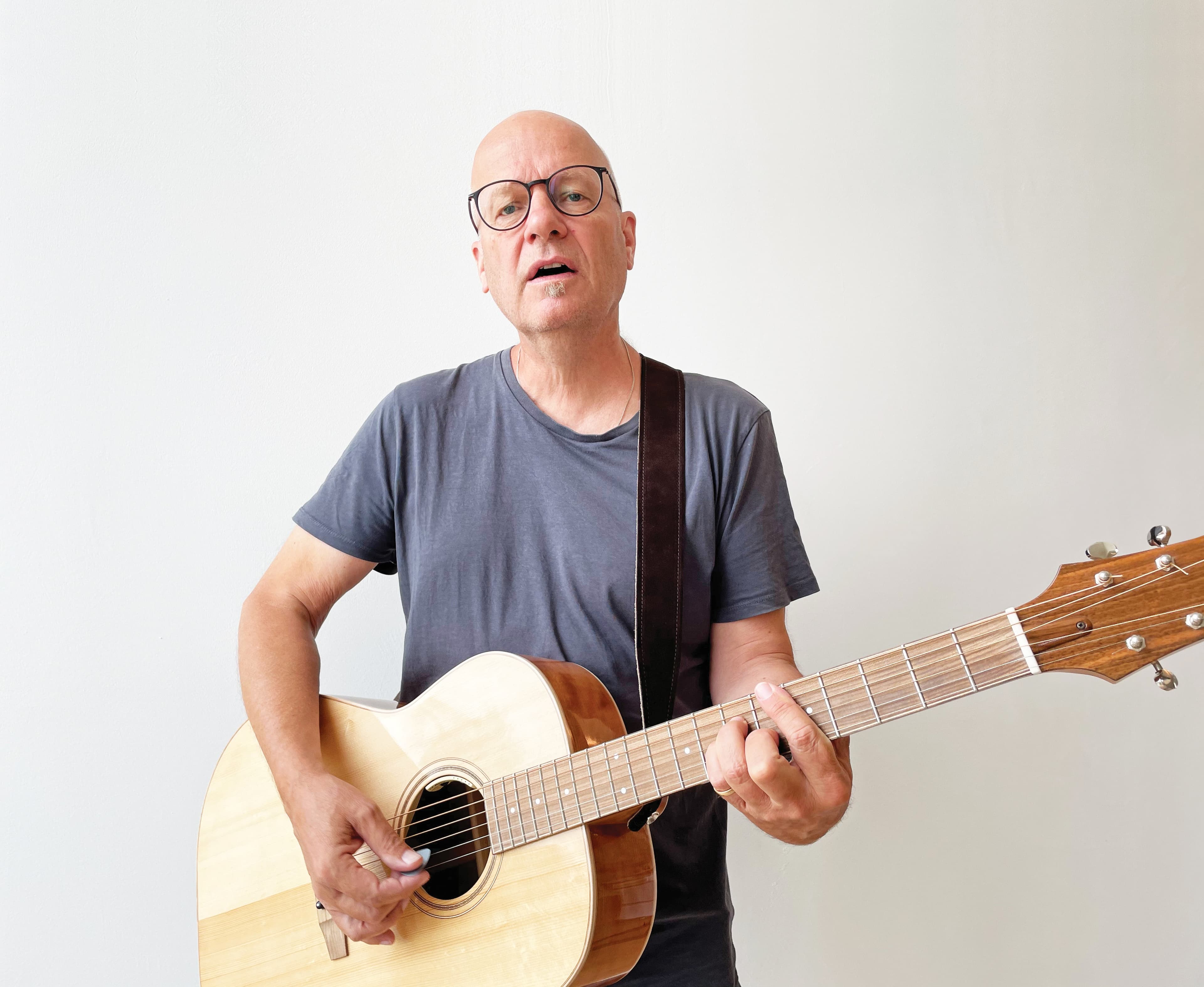 Geschichten und Lieder mit Bruno Hächler-0 - Event Image