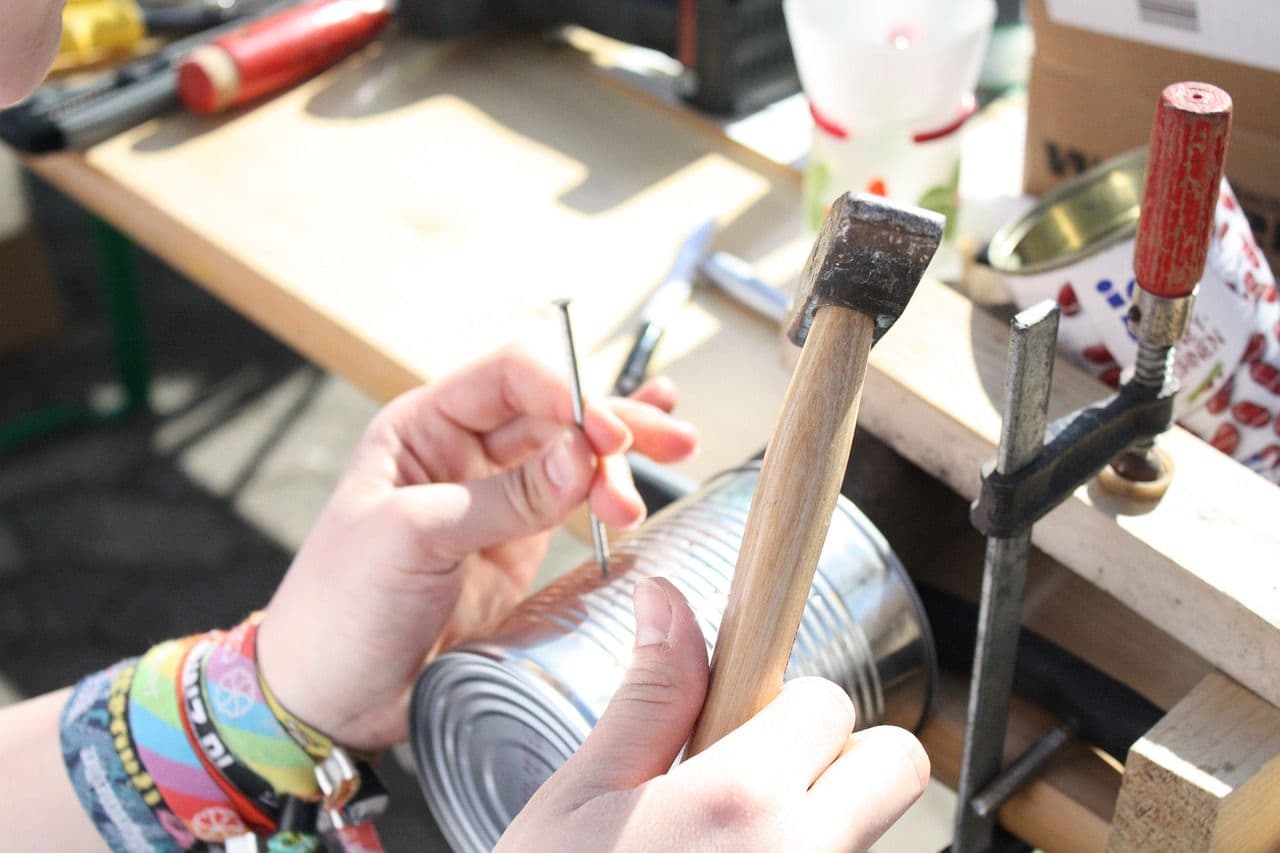 Basteln mit Verpackungsmaterial: Auto-0 - Event Image